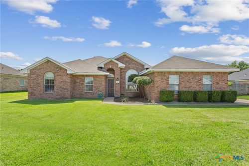 201 River Springs Pkwy, Little River Academy, TX, 76554-2532 | Card Image