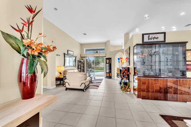 755 Sw River Bend Cir, House other with 4 bedrooms, 3 bathrooms and null parking in Stuart FL | Image 7