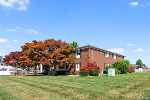 1744 Harrison Ave, Trenton, MI, 48183-5818 | Card Image