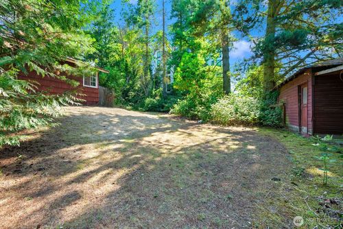 17552 12th Ave Ne, Shoreline, WA, 98155-3715 | Card Image