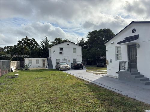 925-921 N 17th Ct, Hollywood, FL, 33020-3617 | Card Image