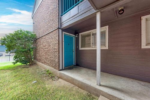 apt-102-1840 Burton Dr, Austin, TX, 78741-4271 | Card Image