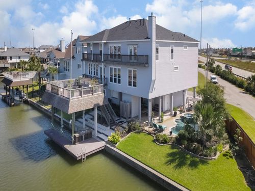 1 S Pintail St, La Marque, TX, 77568-6565 | Card Image