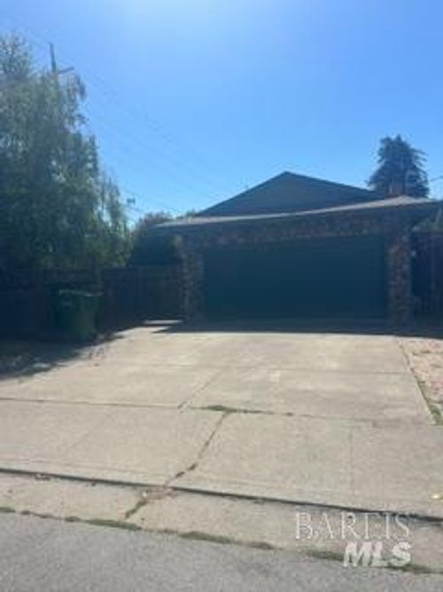 1808 Weaverly Dr, Petaluma, CA, 94954-3734 | Card Image