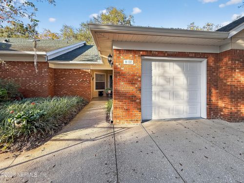 w132-13200 W Newberry Rd, NEWBERRY, FL, 32669-2764 | Card Image