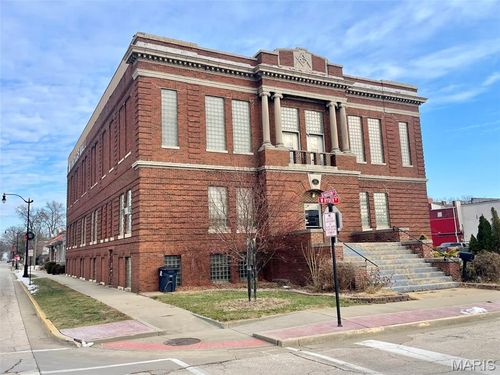 121 W Ryder St, Litchfield, IL, 62056-1912 | Card Image