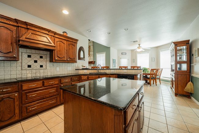 2577 W Alamosa Dr, House other with 4 bedrooms, 3 bathrooms and null parking in Terrell TX | Image 18