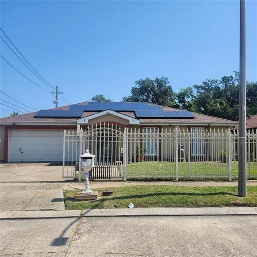 8041 Pebble Dr, New Orleans, LA, 70128-1323 | Card Image