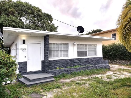 420-420 Nw 59th Ter, Miami, FL, 33127-1230 | Card Image