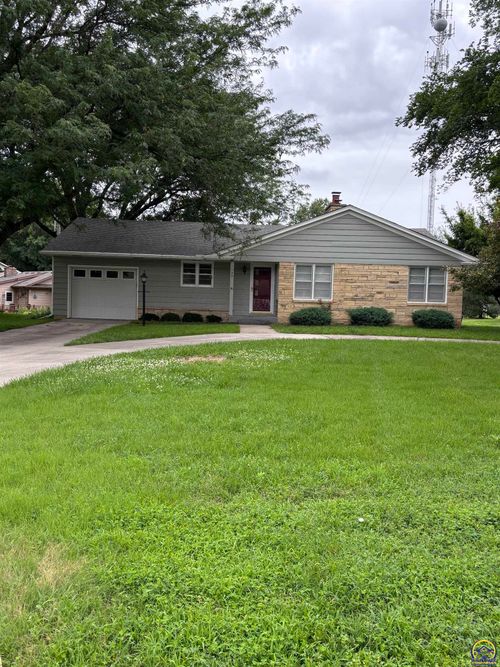 1730 W 15th St, Emporia, KS, 66801 | Card Image