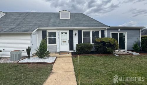 146-B Old Nassau Rd, MONROE TOWNSHIP, NJ, 08831-3624 | Card Image