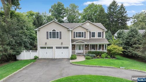 42 Spring Valley Rd, Montvale, NJ, 07645-1705 | Card Image