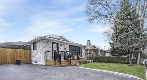 3201 Butler Pl, Niagara Falls, ON, L2J3K3 | Card Image