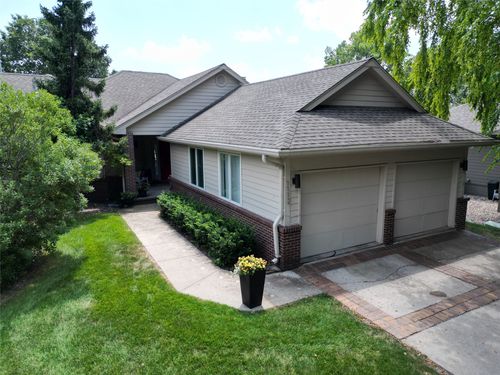 1112 Glen Oaks Dr, West Des Moines, IA, 50266-6634 | Card Image