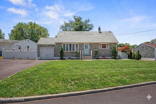 10 Rosemary Dr, Hazlet, NJ, 07730-1034 | Card Image