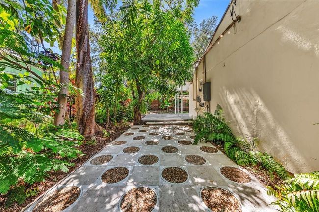 7341 Sw Sw 64 Court, House other with 3 bedrooms, 2 bathrooms and null parking in South Miami FL | Image 30