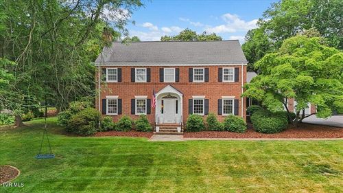 805 Hillrise Blvd, Johnson City, TN, 37601-3329 | Card Image