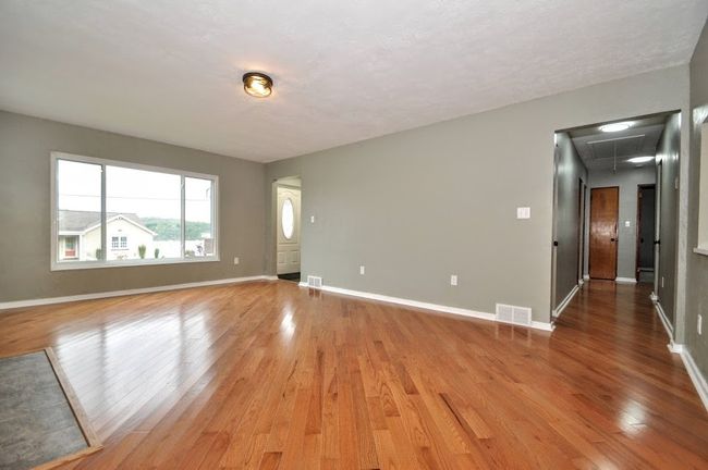414 Grandview Ave, House other with 4 bedrooms, 2 bathrooms and 4 parking in Monongahela PA | Image 6