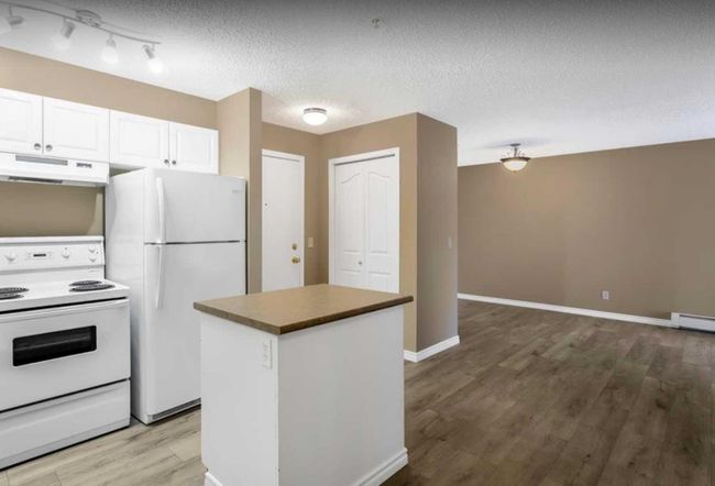 103 - 4000 Somervale Court Sw, Home with 2 bedrooms, 2 bathrooms and 1 parking in Calgary AB | Image 6