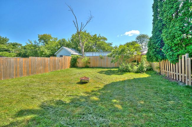 2 Fairburn Ave, House other with 3 bedrooms, 1 bathrooms and 3 parking in Saint Catharines ON | Image 27