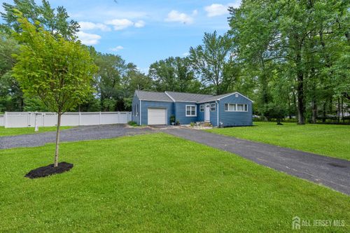 388 Hoffman Station Rd, Monroe, NJ, 08831-8022 | Card Image