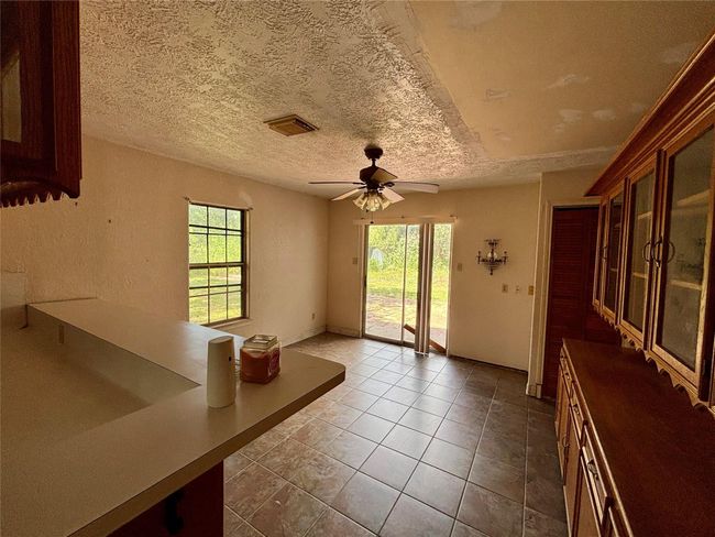 breakfast nook | Image 14