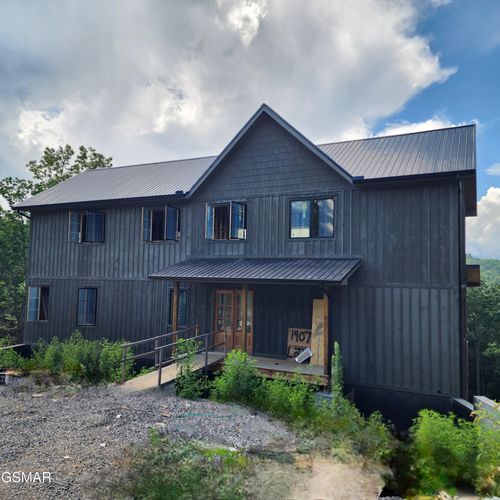 1970 Spurling Road, Sevierville, TN, 37876 | Card Image