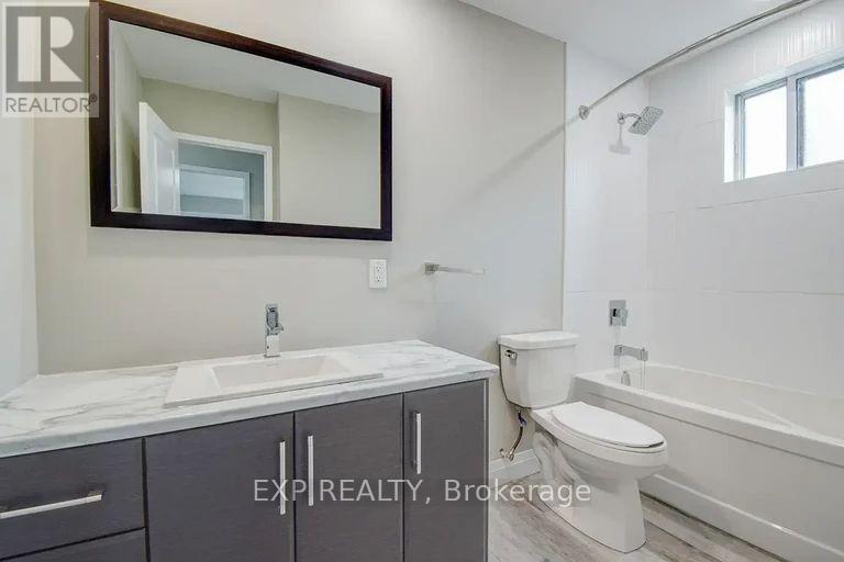 Residential Lease in Mississauga (Cooksville) 4