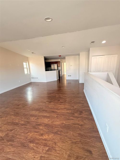 403-403 Legato Dr, Walled Lake, MI, 48390-3425 | Card Image