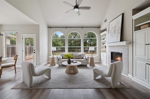 4604 Hibiscus Valley Dr, Austin, TX, 78739-1467 | Card Image