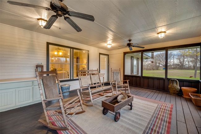 cottage- front porch | Image 30