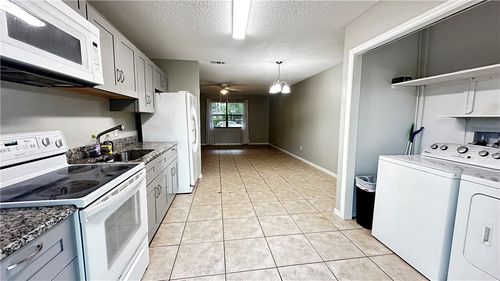 apt-b-105 Admiral Cir, SEBASTIAN, FL, 32958-5670 | Card Image