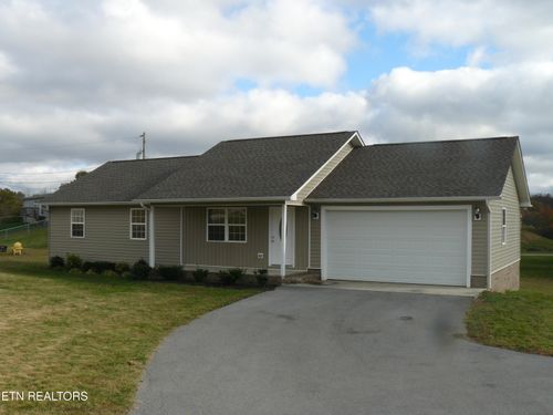 110 Cartwright Cir, Tazewell, TN, 37879-6223 | Card Image