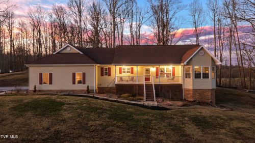 104 Wise Ln, Lebanon, VA, 24266-4255 | Card Image