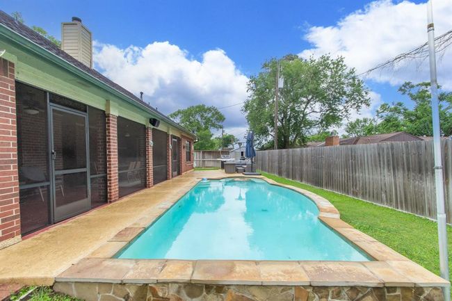 9 Cay Ct, House other with 3 bedrooms, 2 bathrooms and 2 parking in Angleton TX | Image 8
