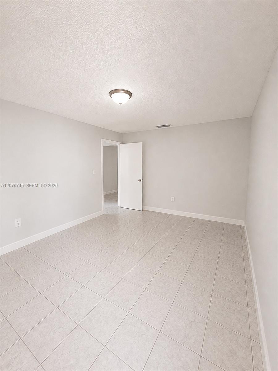 Residential Lease in Miami 3
