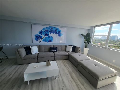 apt-821-3180 S Ocean Dr, Hallandale Beach, FL, 33009-7250 | Card Image