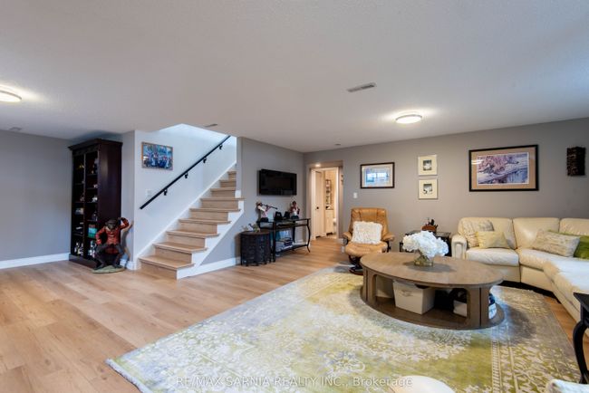 4062 Bluepoint Dr, House other with 3 bedrooms, 3 bathrooms and 4 parking in Town Of Plympton Wyoming ON | Image 35