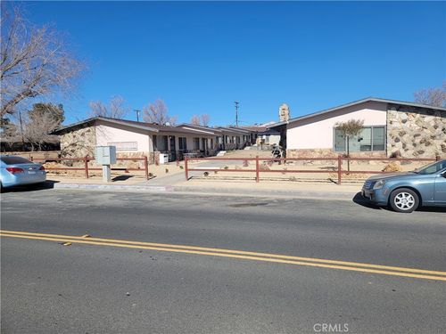 19170 Us Highway 18, Apple Valley, CA, 92307-2530 | Card Image