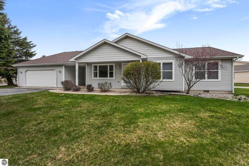 2938 Rennie Street, Traverse City, MI, 49684 | Card Image