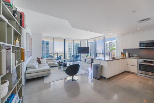 apt-2312-68 Se 6th St, Miami, FL, 33131-3199 | Card Image