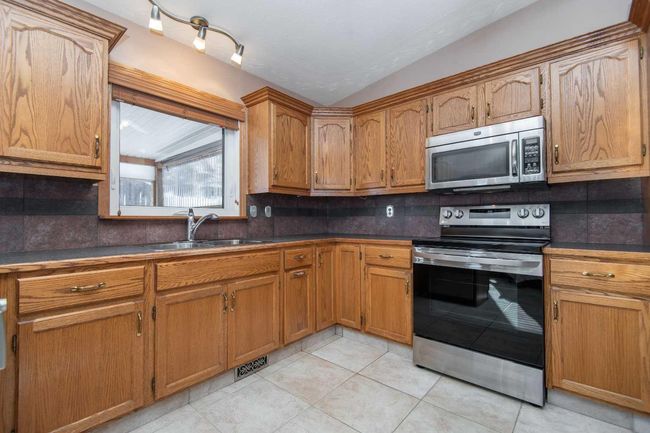 8 Willow Street, House other with 5 bedrooms, 3 bathrooms and 2 parking in Sylvan Lake AB | Image 14