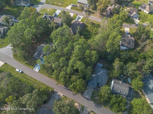 7446 Ieke Dr, Diamondhead, MS, 39525-4016 | Card Image