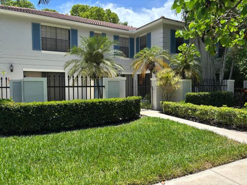 1-352 Prestwick Cir, Palm Beach Gardens, FL, 33418-8427 | Card Image