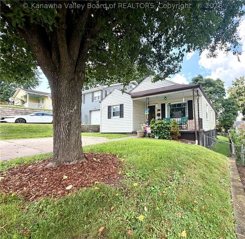 607 Cunningham St, Saint Albans, WV, 25177-3111 | Card Image
