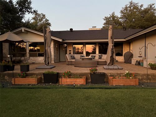 105 Melody St, Lakeway, TX, 78734-4230 | Card Image