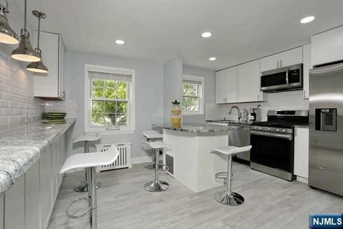 100 Huguenot Ave, Englewood, NJ, 07631-4366 | Card Image