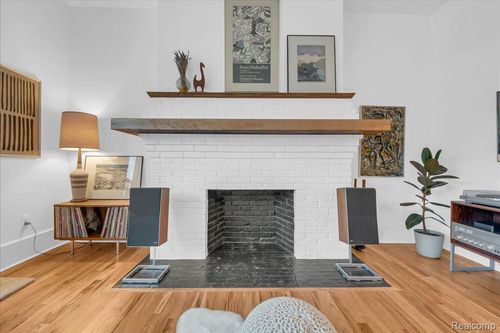 apt-202-615 W Hancock St, Detroit, MI, 48201-1136 | Card Image