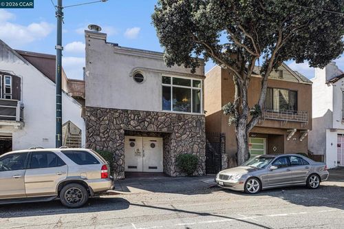841 Ocean Ave, San Francisco, CA, 94112-1818 | Card Image