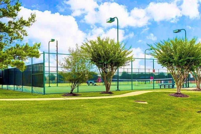 22 Crestview Trl, House other with 4 bedrooms, 3 bathrooms and 3 parking in Houston TX | Image 42